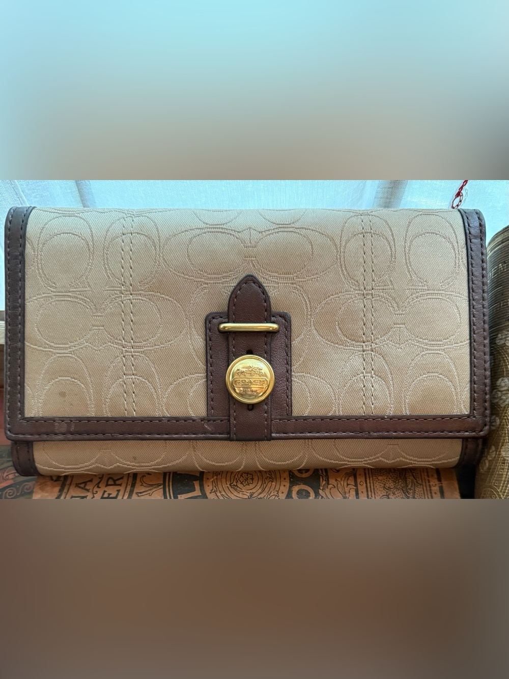 Coach Signature Canvas Turnlock Wallet - Khaki Brown EUC - Picture 1 of 12